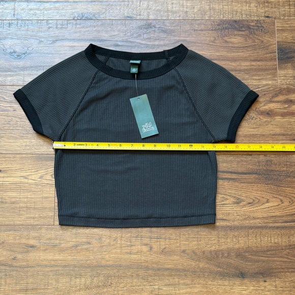 Wild Fable Women's Short Sleeve Ribbed Waffle Slim Crop T-Shirt Size XS - Picture 5 of 6